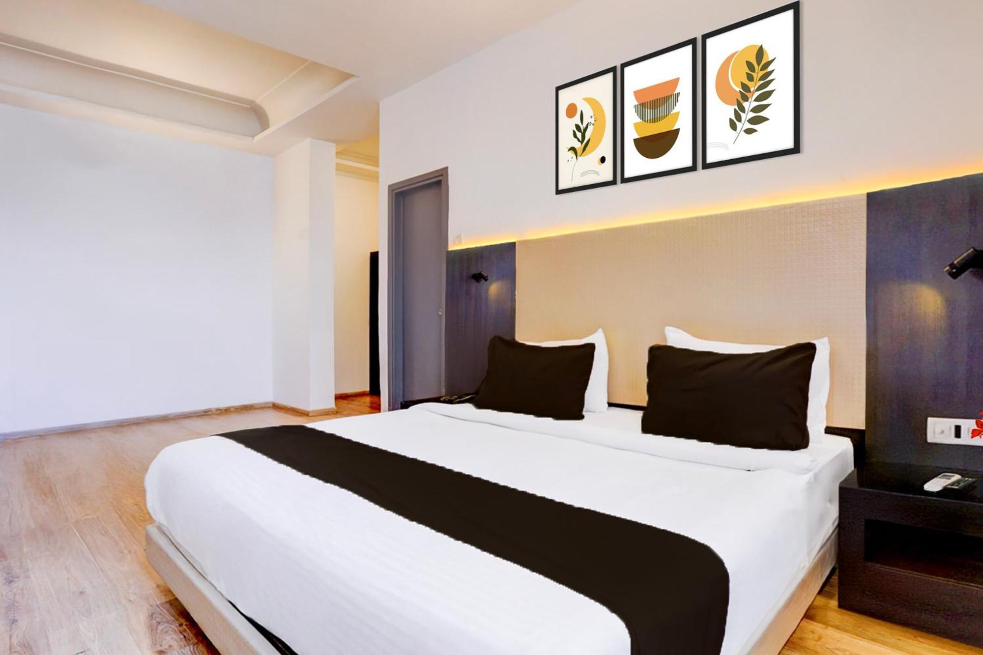 Super Townhouse Bombay Exhibition Centre Goregaon エクステリア 写真
