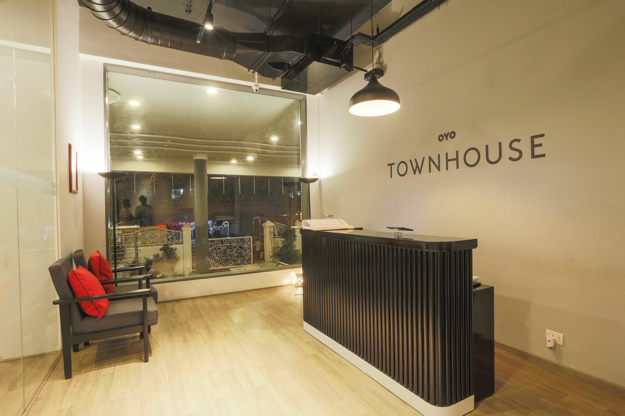 Super Townhouse Bombay Exhibition Centre Goregaon エクステリア 写真