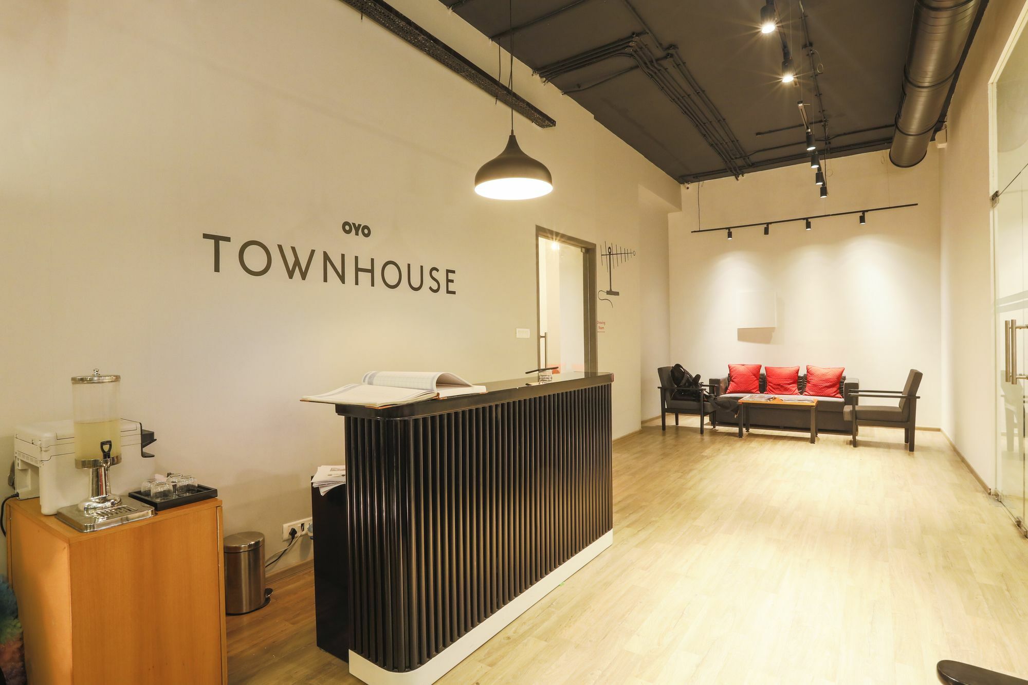 Super Townhouse Bombay Exhibition Centre Goregaon エクステリア 写真